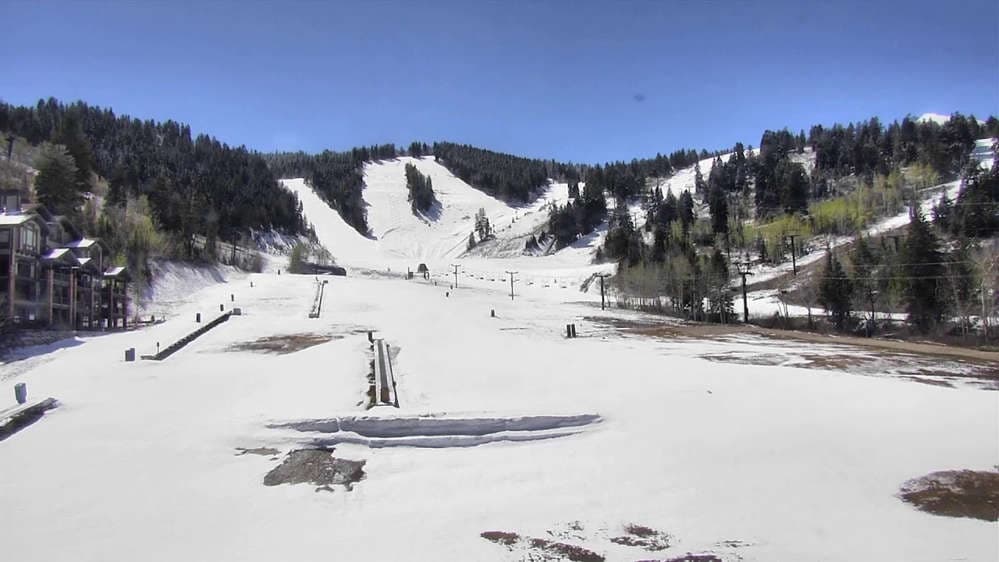 Deer Valley - Snow Park Lodge Cam